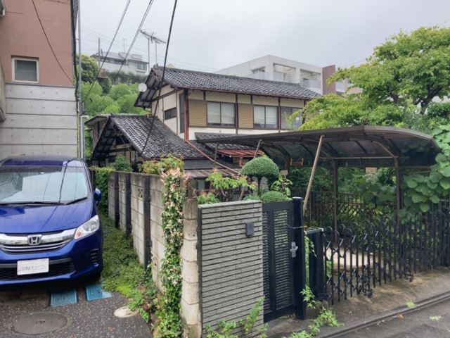 木造２階建て家屋２棟解体工事(神奈川県川崎市多摩区生田)　工事中の様子です。